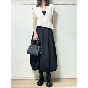 ❤️🔥GU - Black Bubble Midi Skirt - XL